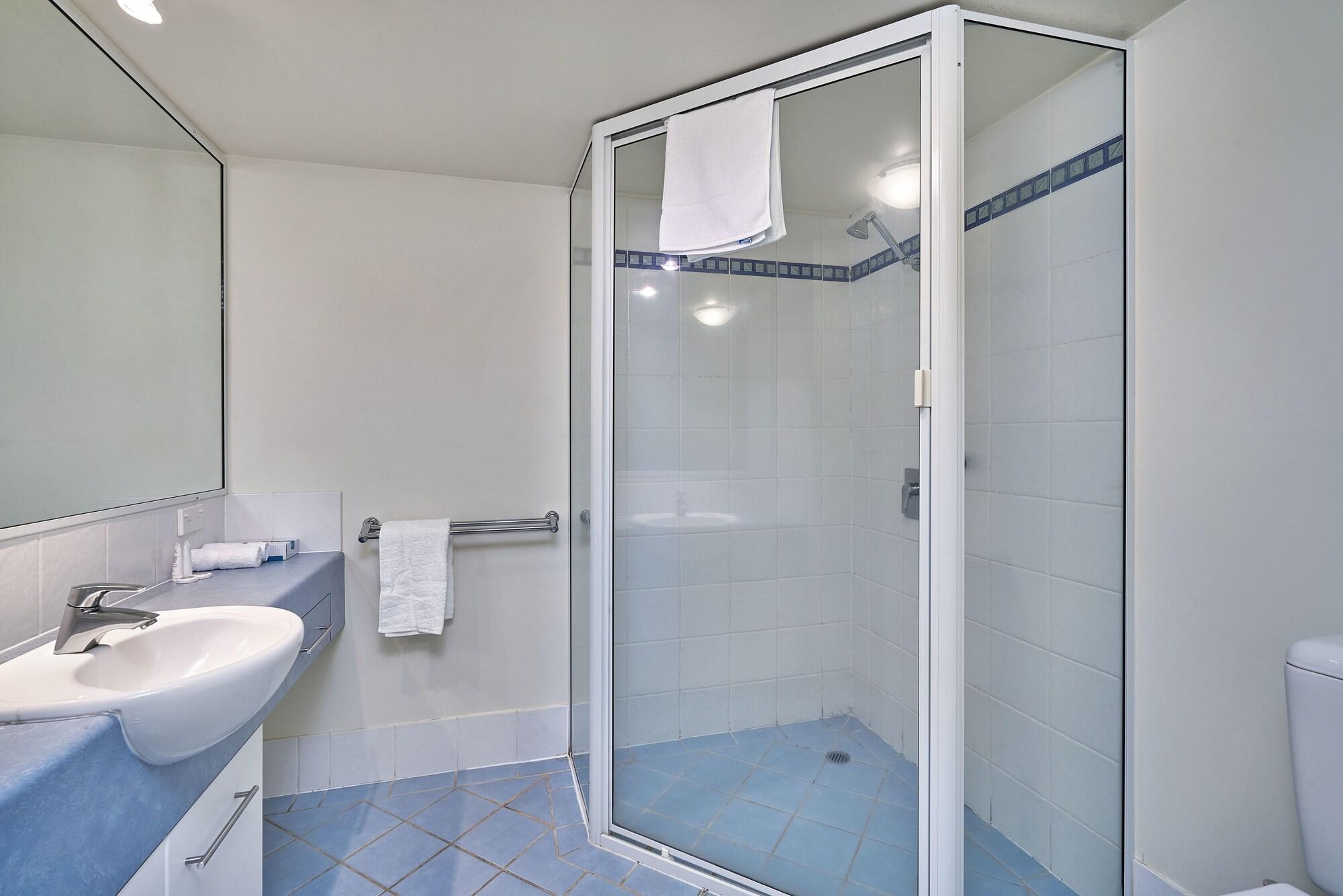 North Cove Waterfront Suites Cairns Exterior foto