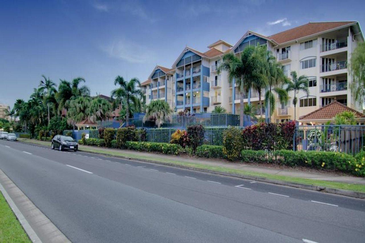 North Cove Waterfront Suites Cairns Exterior foto