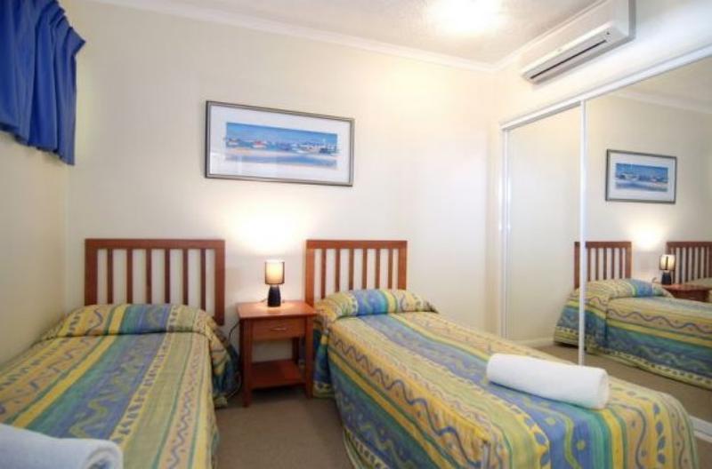 North Cove Waterfront Suites Cairns Exterior foto