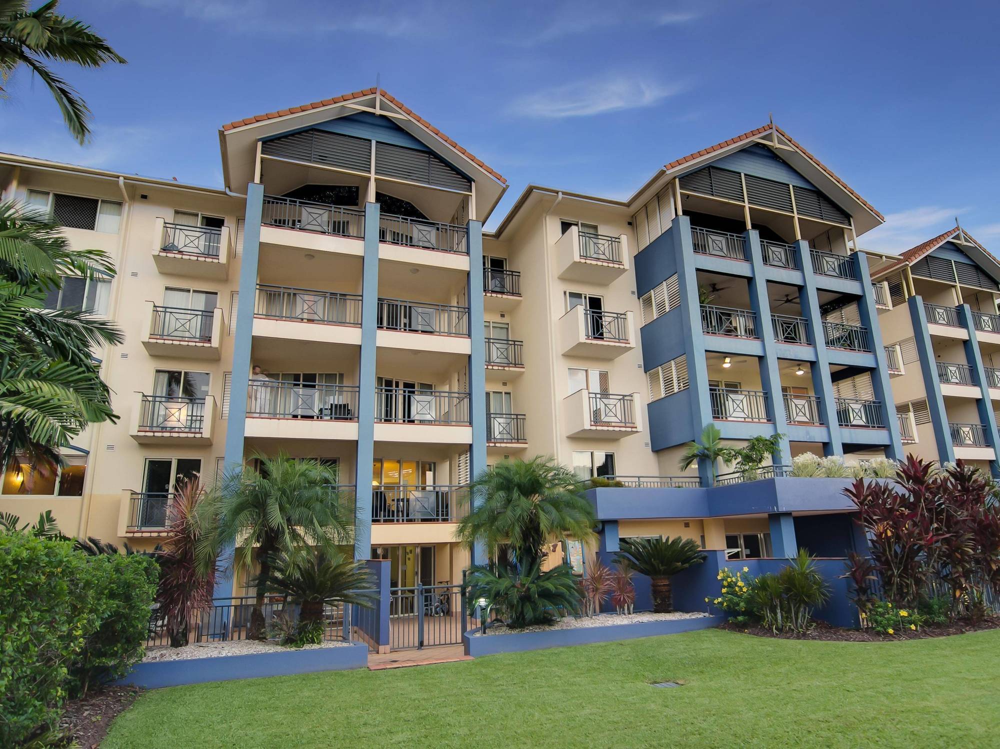 North Cove Waterfront Suites Cairns Exterior foto